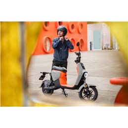 Segway B110S eScooter Dark Grey/Black 25km/h tot 140km actieradius* - rijklaar